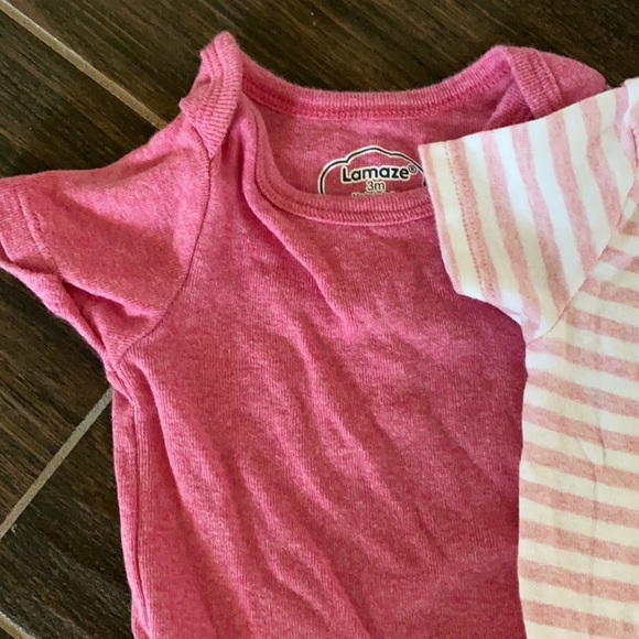 Bundle of onesies - Picture 2 of 3